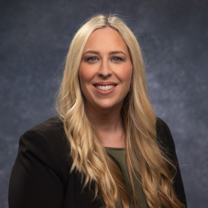 Allison Kyle - headshot